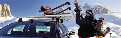 Saps com transportar correctament els teus esquís quan vas en cotxe?