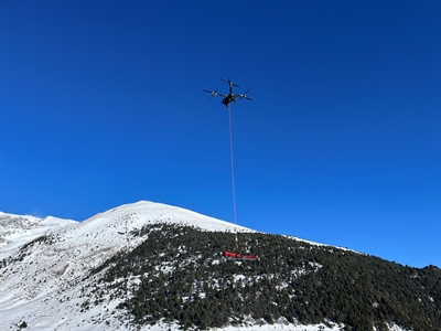 Andorra acull el primer simulacre de rescat aeri no tripulat amb càrrega pesada als Pirineus